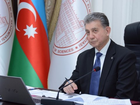 Şairlər Səməd Vurğuna görə Akif Əlizadəyə etiraz etdilər