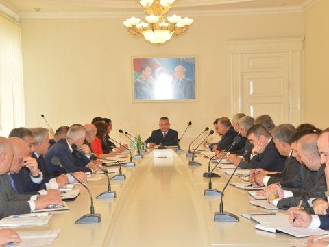 Köçkün yataqxanaları və qəzalı binalarda statusu olmayan 655 ailə aşkarlanıb  