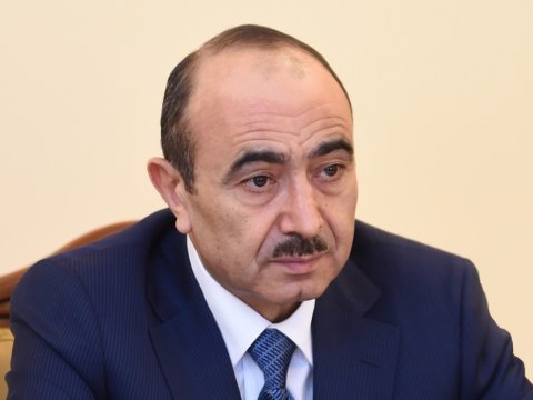 Əli Həsənov: “Təəssüflər olsun ki, Azərbaycan telekanalları nə Qazaxıstanda, nə də Qırğızıstanda yayımlanır” 