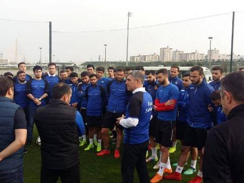 Vüqar Bayramov radikalizimlə mübarizə üçün futbol oynadı
