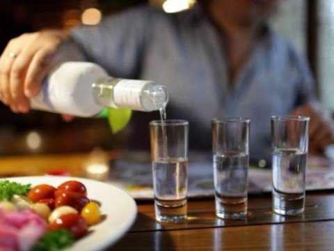 Dünyada spirtli içki qəbulu artır, Azərbaycanda azalır - FAKTLAR