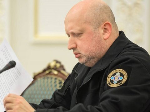 Ukraynada məmurların istefa dalğası başladı