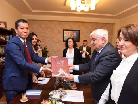 Kamal Abdulla Hindistan səfiri ilə görüşdü  