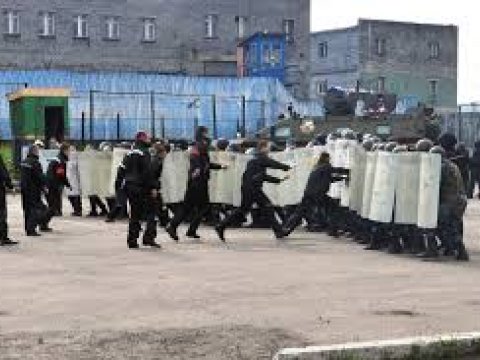 Tacikistanda həbsxanada qiyam