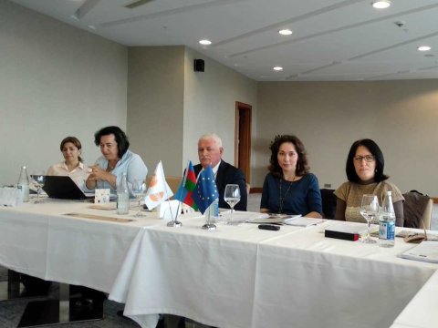 Komitə rəsmisi: “4 oğlu olan valideyn Qocalar evində yaşayır”