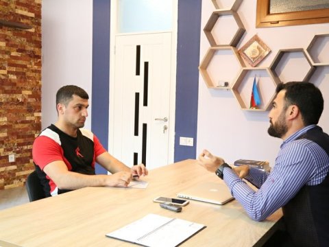 “Azərbaycandakı bəzi yazıçı və şairlər Avropada açılmış süfrənin qırıntılarını yeyənlərdir” - MÜSAHİBƏ