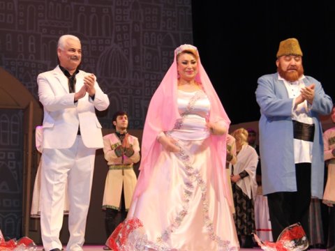 109 yaşlı “Ər və arvad”la həmyaşıd Akademik Musiqili Teatr