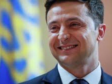 Zelenski deputatları ittiham edib