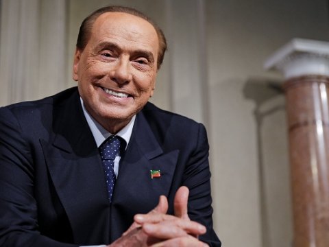 Berluskoni Avropa parlamentinin deputatı seçildi