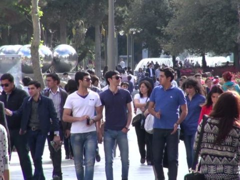 Bakı əhalisi 4 ayda 6357,1 milyon xərcləyib