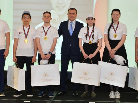 Bu il 274 şagirdimiz olimpiada medalı qazanıb