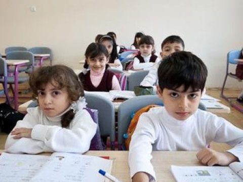 Şagirdlərin məktəbdə olma müddəti: 12 il - Nazirlik rəsmisi