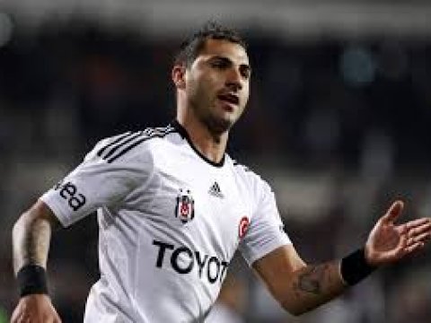 “Beşiktaş”ın ulduzu Bakıya gəldi