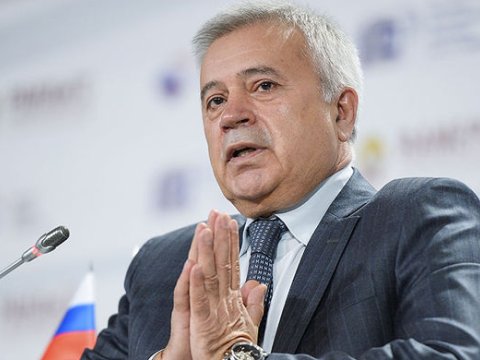 “Vahid Ələkbərov Azərbaycana can yandıran olsaydı...” - Deputatlardan milyarderə fərqli YANAŞMA