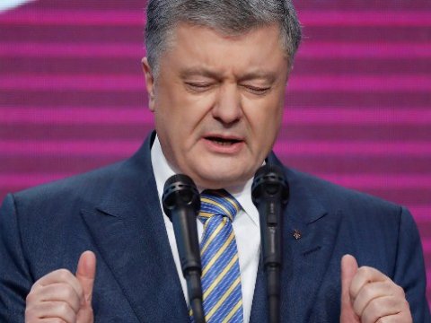 Poroşenkoya qarşı cinayət işi açıldı