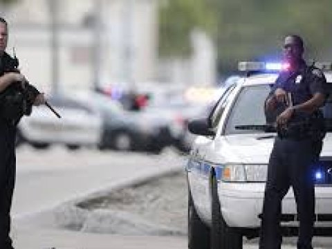 ABŞ-da kilsə  qarşısında silahlı insident