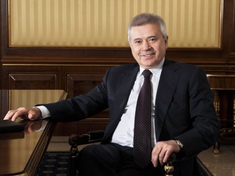 Vahid Ələkbərov 1 gündə 160 milyon dollar qazandı