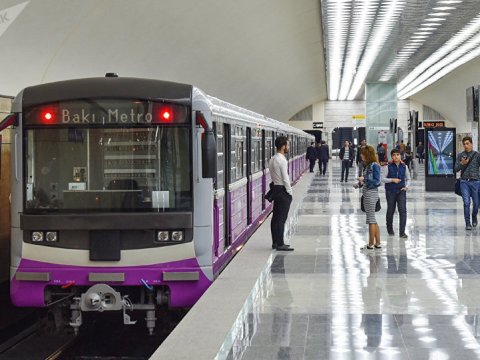 Bakı metrosuna 10 yeni vaqon gətirildi - FOTOLAR