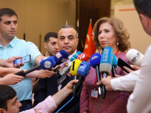 “Silahlar bizdən daha çox danışır” – Bahar Muradova