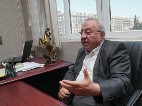 Hüseynbala Mirələmov: “Həyat yoldaşımın başı elə qarışıb ki, məni də yaddan çıxarıb” - MÜSAHİBƏ