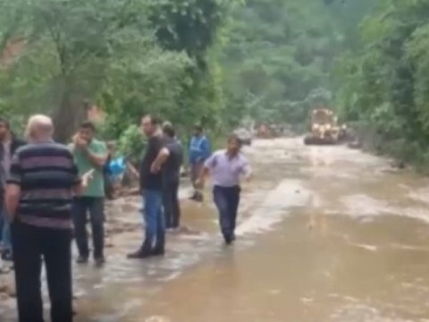 Türkiyədə 10 nəfəri sel apardı