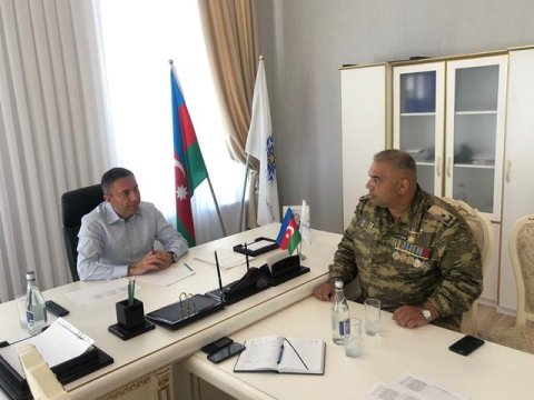Deputat Tahir Mirkişili seçicilərini dinlədi