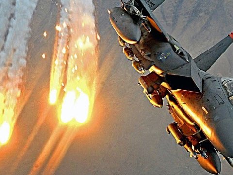 Tramp İranı bombalamaq qərarı verdi, sonda fikrindən daşındı