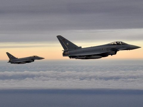 Almaniyada 2 qırıcı təyyarə toqqşudu