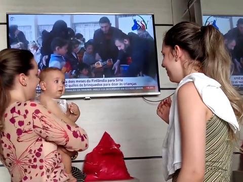 Körpə öz anasını tanıya bilmədi – VİDEO