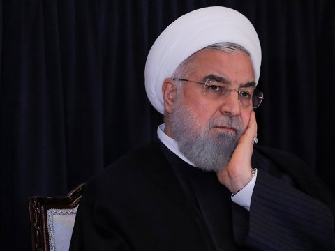 Ruhani: “Ağ Ev ağıldankəmdir”