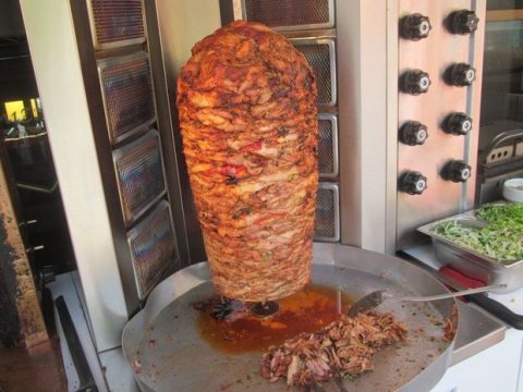 20 nəfərin dönərdən zəhərlənməsinə görə cinayət işi başlandı