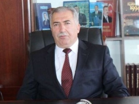 İcra başçısı 250 min manatlıq maşın almaq istəyindən DANIŞDI  
