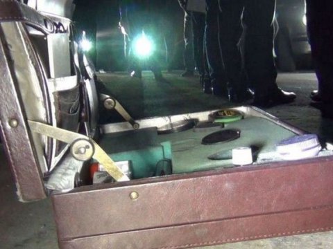 Ermənistanda oğul anasını öldürdü, atasını yaraladı