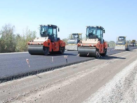 Şəkidə asfalt iki elektrik dirəyinin arasından çəkilib? – Agentlikdən AÇIQLAMA