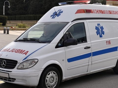 Bakıda mikroavtobus yük maşını ilə toqquşdu – 6 yaralı