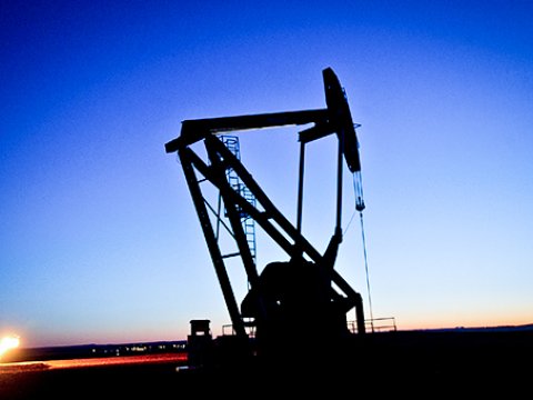 Neft 58 dollardan ucuz satılır