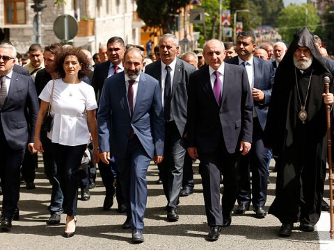 Rusiya erməniləri arasında PARÇALANMA – Paşinyan Amerika ermənilərinin yanında