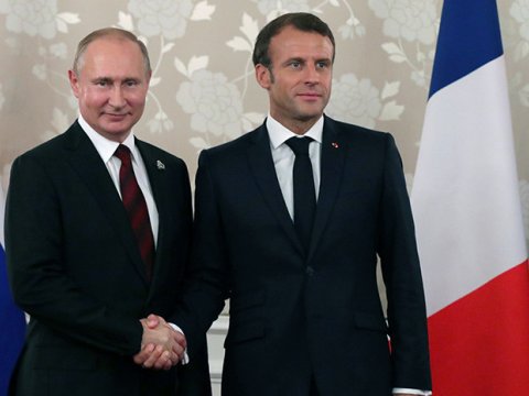 Putindən Fransanın “birinci ledisi”nə qəribə kompliment