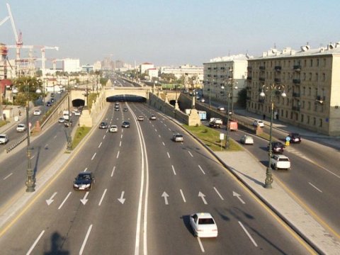 Azərbaycanda əhalinin daha çox istifadə etdiyi nəqliyyat vasitəsi HANSIDIR?
