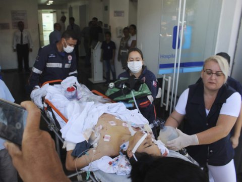 Məktəbdə DƏHŞƏT: 8 şagird amansızlıqla öldürüldü