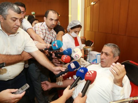 Siyavuş Novruzov müxalifəti qan verməyə ÇAĞIRDI  
