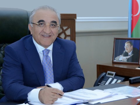 Rəqəmsal iqtisadiyyat şəraitində ali təhsilin üzləşdiyi əsas çağırışlar - REKTOR ÇIXIŞ YOLU GÖSTƏRDİ