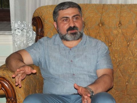 Bizimkilər - Elçin Alıoğlu: “Jurnalist olmaq heç ağlımın ucundan da keçmirdi” - MÜSAHİBƏ   