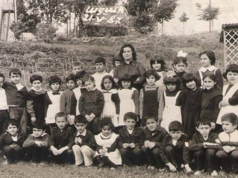 Vətənsizliyin 26-cı sinfində oxuyanlar – Qarabağın ağ-qaralı “Bilik günü”  - VİDEO  