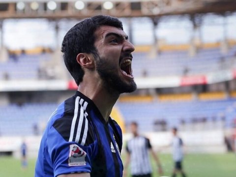 Mahir Emrelinin evini yaranlar tutuldu - FOTOLAR  