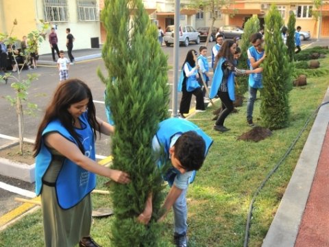 Leyla Əliyevanın təşəbbüsü ilə daha bir həyət abadlaşdırılıb