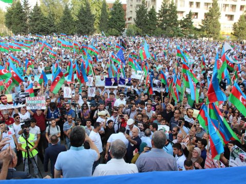 Milli Şuranın mitinqinə icazə verildi