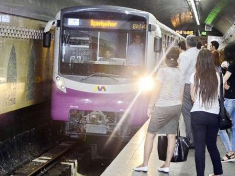 “20 Yanvar”da böyük sıxlıq - Sərnişinlər gedişhaqqı yükləyə bilmir