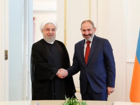Paşinyan Qarabağa görə Ruhaniyə təşəkkür etdi 
