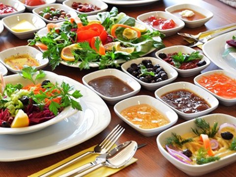 “Bütün xəstəliklərin 2 əsas səbəbi var” - Azərbaycanlı loğman düzgün qidalanma ŞƏRTLƏRİNİ açıqladı  